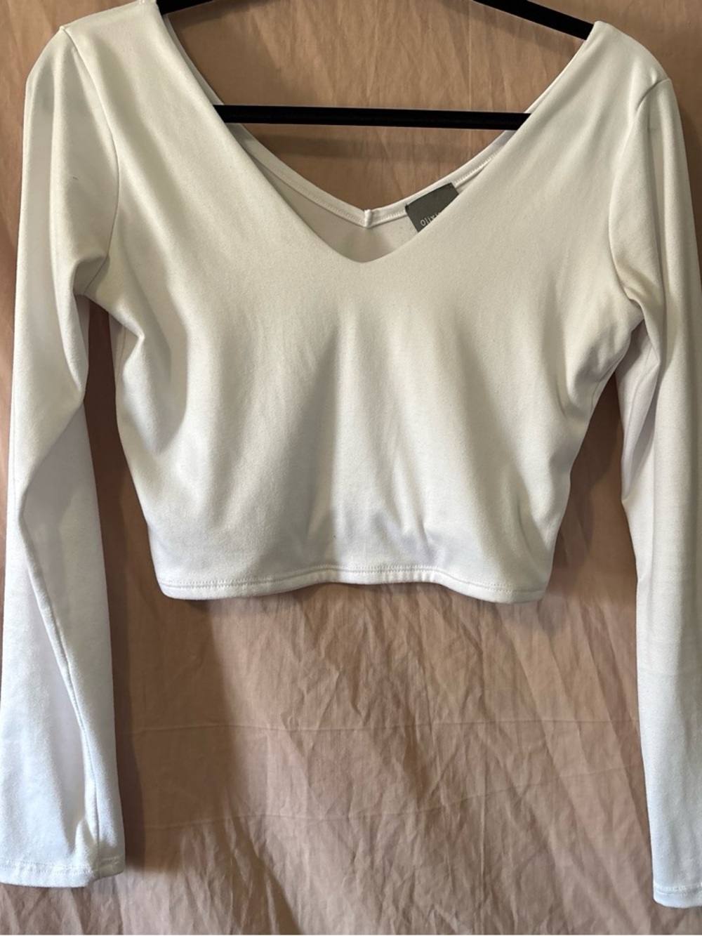 Olivia Rae White V-Neck Long Sleeve Crop Top